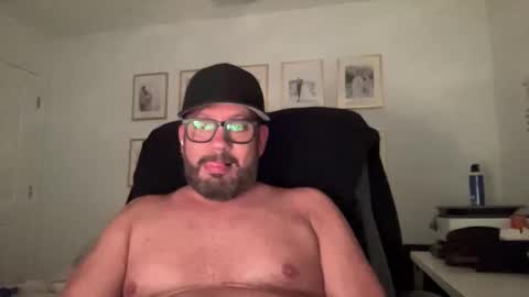 Snapshot of datguy127 chatting on 17, 3, 2026 Datguy127 online show from 17, 3, 2026