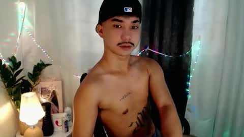 Snapshot of dave_cummers chatting on 8, 4, 2026 DAVE online show from 8, 4, 2026