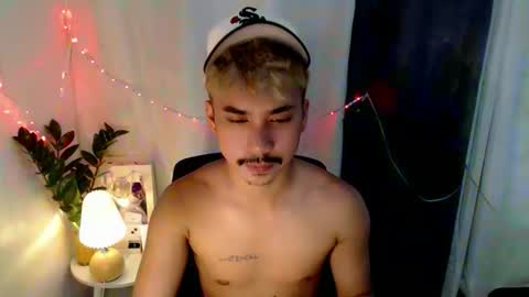 Snapshot of dave_cummers chatting on 21, 4, 2026 DAVE online show from 21, 4, 2026
