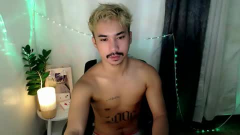 Snapshot of dave_cummers chatting on 27, 4, 2026 DAVE online show from 27, 4, 2026