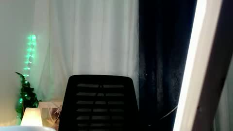 Snapshot of dave_cummers chatting on 23, 5, 2026 DAVE online show from 23, 5, 2026