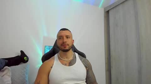 Snapshot of dave_max93 chatting on 27, 10, 2025 DAVE MAX online show from 27, 10, 2025