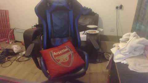 Snapshot of daver281197 chatting on 14, 12, 2025 dave online show from 14, 12, 2025