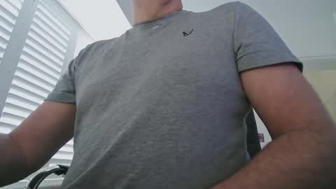 davesu12345 online show from 11, 3, 2026