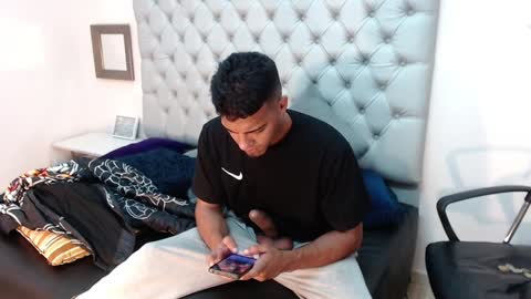 Snapshot of david_bandercock chatting on 13, 1, 2025 david_bandercock online show from 13, 1, 2025