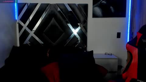 Snapshot of david_franco1 chatting on 6, 3, 2025 Twitter davidsanctum online show from 6, 3, 2025