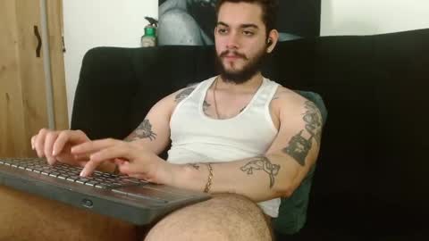 Snapshot of david_franco1 chatting on 24, 10, 2025 Twitter davidsanctum online show from 24, 10, 2025