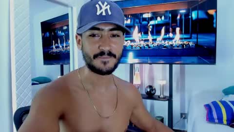 Hey im David that loves to explore and speak their fantasies. Very open talktative and nice. Feel free to chat with me online show from 6, 6, 2026