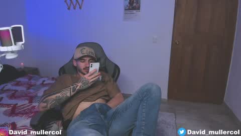 Snapshot of david_muller_ chatting on 7, 1, 2025 David online show from 7, 1, 2025