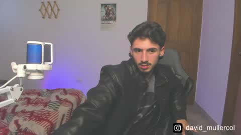 Snapshot of david_muller_ chatting on 1, 2, 2025 David online show from 1, 2, 2025