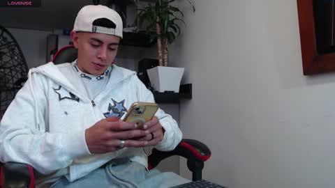 Snapshot of david_savage_ chatting on 20, 10, 2025 david online show from 20, 10, 2025