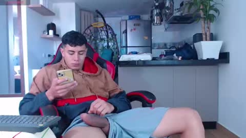 Snapshot of david_savage_ chatting on 22, 10, 2025 david online show from 22, 10, 2025