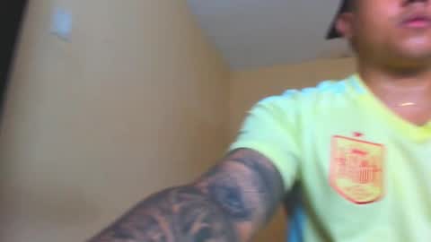 Snapshot of davidlenonn_ chatting on 9, 11, 2025 Lennon online show from 9, 11, 2025