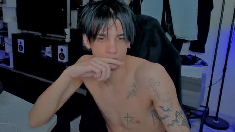 Snapshot of davisross chatting on 23, 4, 2026 davis online show from 23, 4, 2026