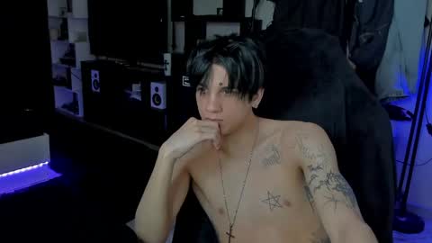 Snapshot of davisross chatting on 18, 5, 2026 davis online show from 18, 5, 2026