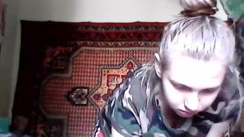 Snapshot of dawnasandahl chatting on 23, 9, 2025 Mila online show from 23, 9, 2025