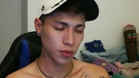 Snapshot of daxonreyy_ chatting on 4, 4, 2026 Daxon online show from 4, 4, 2026