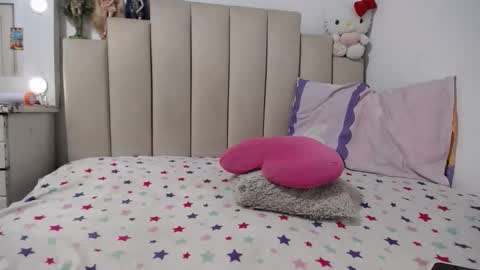 Snapshot of dayanats15 chatting on 27, 2, 2026 instagram catherin dayana reina online show from 27, 2, 2026