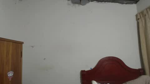 Snapshot of daylon_brown_ chatting on 4, 10, 2025 Dylon online show from 4, 10, 2025