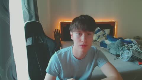 Snapshot of daypaul chatting on 4, 1, 2025 daypaul online show from 4, 1, 2025