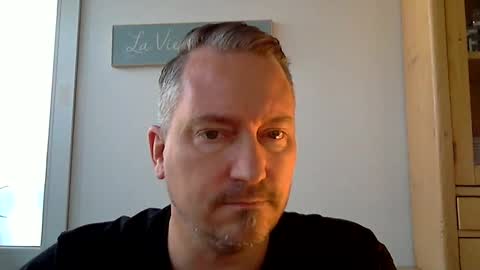 Snapshot of daytrader77 chatting on 22, 4, 2026 daytrader77 online show from 22, 4, 2026