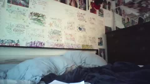 dbeamon92 online show from 8, 4, 2026