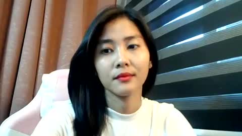 Snapshot of de_amore chatting on 12, 10, 2025 Angel online show from 12, 10, 2025