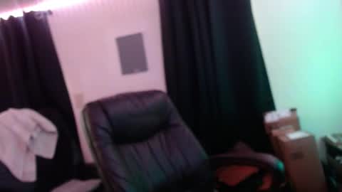 Snapshot of deaconoddeye chatting on 18, 12, 2025 deaconoddeye online show from 18, 12, 2025