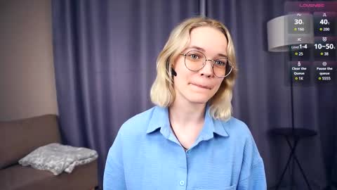 Snapshot of deannmaslen chatting on 10, 9, 2025 Charlie 18yo online show from 10, 9, 2025
