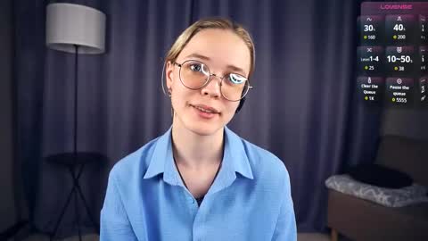 Charlie 18yo online show from 12, 9, 2025