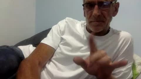 deanofflove221000 online show from 8, 2, 2026