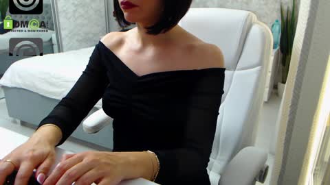 Snapshot of dear_ellisse chatting on 11, 1, 2025 Elly online show from 11, 1, 2025