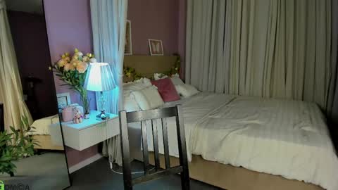 Emily GMT2 Mon 10 AM - 4 PM Wed 10 AM - 4 PM Thu 10 AM - 4 PM Fri 10 AM - 4 PM Sat 10 AM - 4 PM online show from 14, 5, 2026