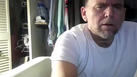 Snapshot of debbrock13 chatting on 20, 12, 2025 debbrock13 online show from 20, 12, 2025