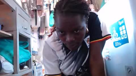 Snapshot of debbyslatter chatting on 18, 12, 2025 debbyslatter online show from 18, 12, 2025