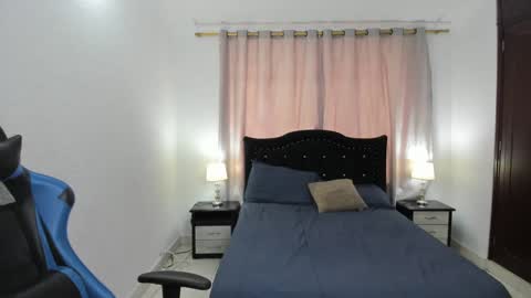 Snapshot of debora_brown_ chatting on 8, 3, 2025 Dbora online show from 8, 3, 2025