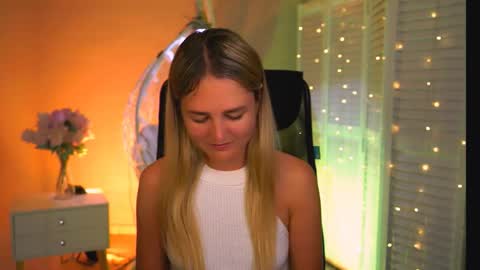 Snapshot of deboralarson chatting on 10, 5, 2026 Debora online show from 10, 5, 2026