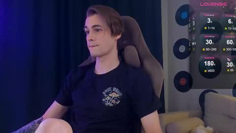 Snapshot of debugmee chatting on 24, 11, 2025 Samuel online show from 24, 11, 2025