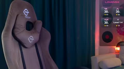 Snapshot of debugmee chatting on 9, 4, 2026 Samuel online show from 9, 4, 2026