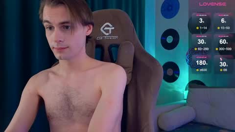 Snapshot of debugmee chatting on 10, 4, 2026 Samuel online show from 10, 4, 2026