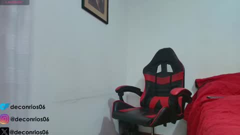 Snapshot of deconrios chatting on 26, 10, 2025 Santiago online show from 26, 10, 2025