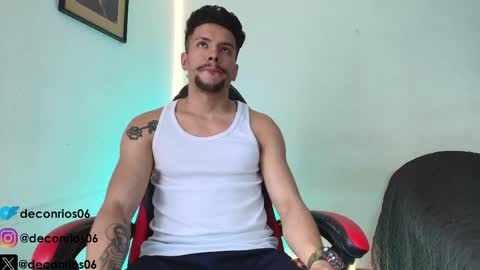 Snapshot of deconrios chatting on 9, 4, 2026 Santiago online show from 9, 4, 2026