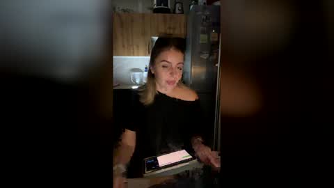 Snapshot of deean12 chatting on 1, 4, 2026 deean12 online show from 1, 4, 2026