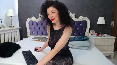 DeenaJay online show from 4, 12, 2024