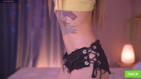 Snapshot of deeptalkss_ chatting on 20, 11, 2025 Eva online show from 20, 11, 2025