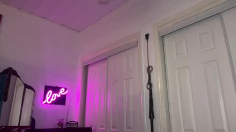 Tori online show from 28, 9, 2025