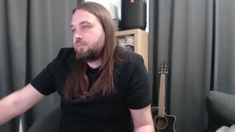 Snapshot of deghe chatting on 9, 4, 2026 Tobi online show from 9, 4, 2026