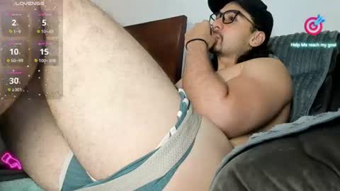 Snapshot of deibi_strong chatting on 17, 6, 2026 deibi online show from 17, 6, 2026