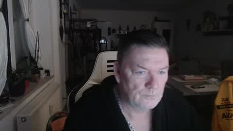 Snapshot of deinprinz2312 chatting on 9, 1, 2025 deinprinz2312 online show from 9, 1, 2025