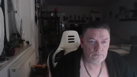 Snapshot of deinprinz2312 chatting on 16, 1, 2025 deinprinz2312 online show from 16, 1, 2025